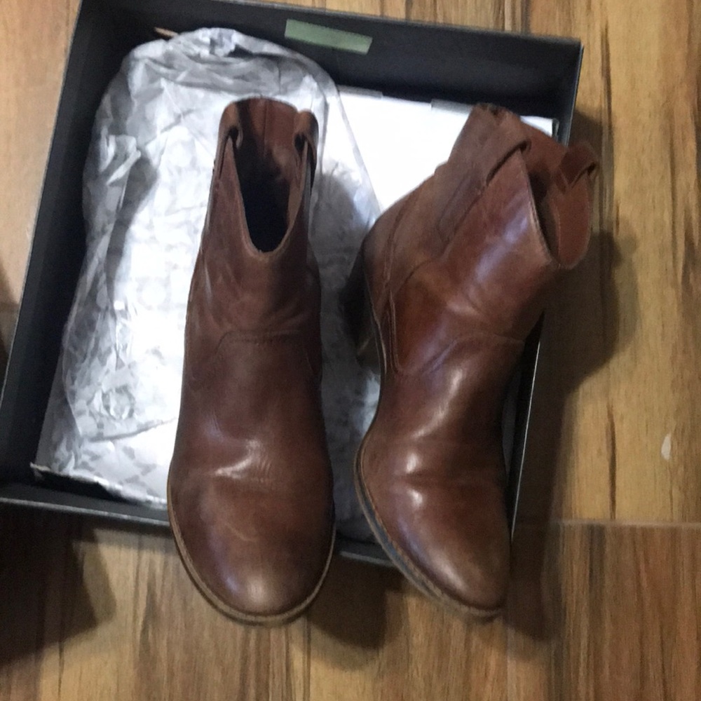 Ankle booties